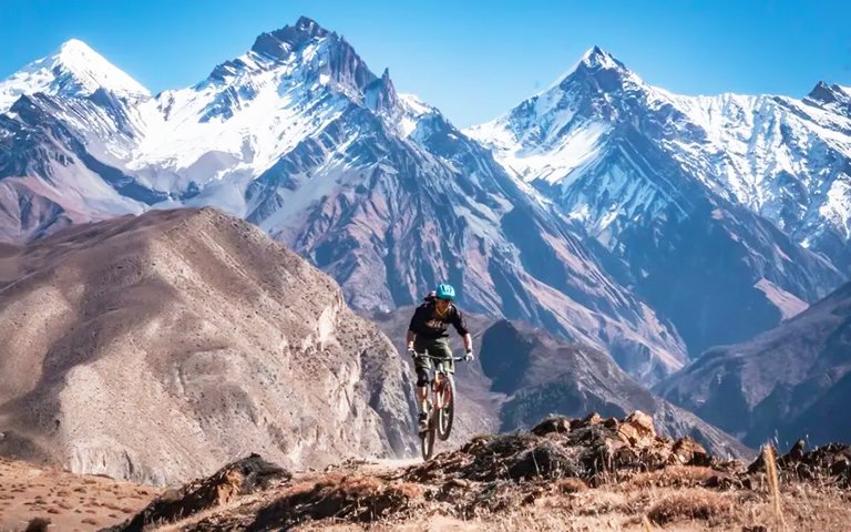 upper-mustang-mountain-biking-experience-1000×565 copy